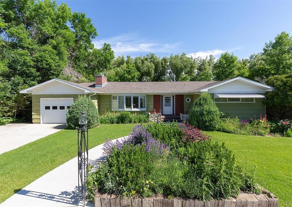 1st image of 1602 Mountain View Ln