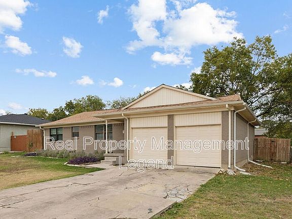 4th image of 3012 Mark Twain Dr