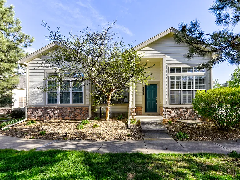 2800 Whitetail Cir — Photo 1