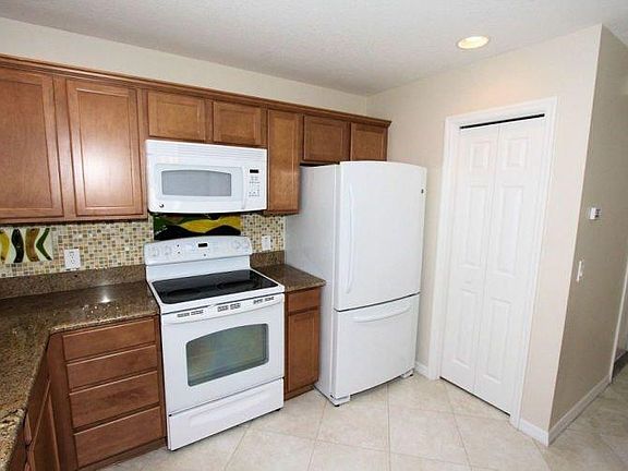 3rd image of 2220 Pilar Pl