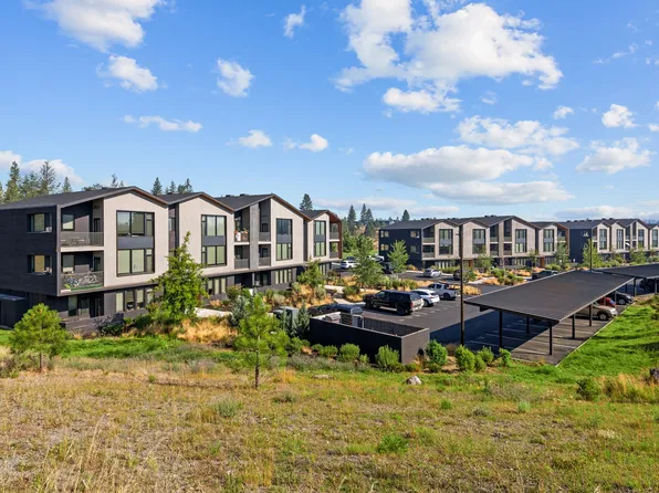 Range Apartments