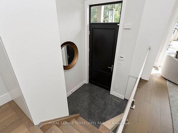 4th image of 30B Thorndale Ave
