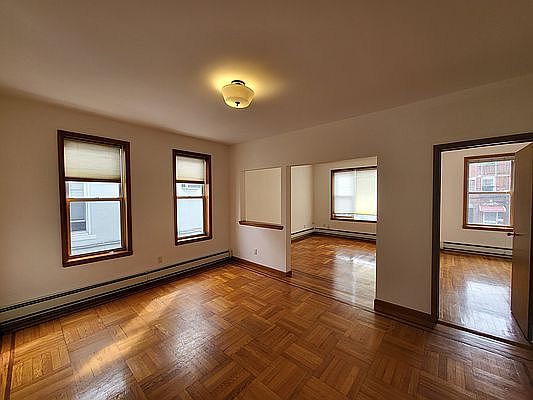 4th image of 2253 24th St #2