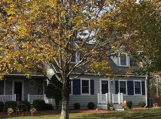 1 Hamlet Cir, Merrimack, NH 03054