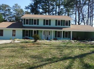 5586 Nottingham Dr, Lilburn, GA 30047