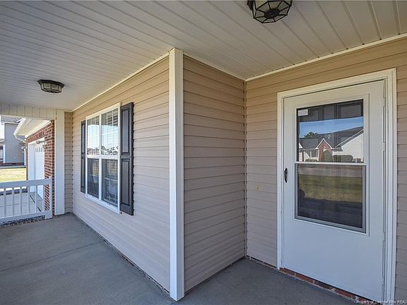 3rd image of 190 Eastfield Dr