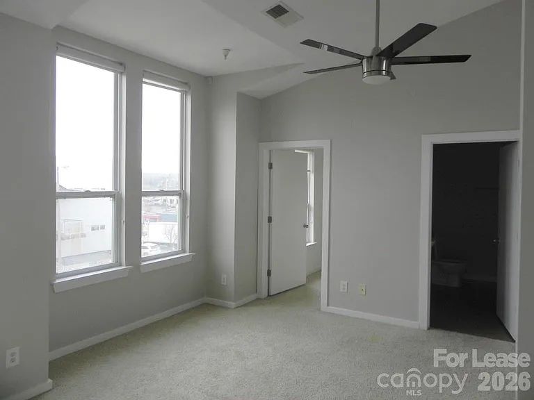 1220 Caldwell St — Photo 5