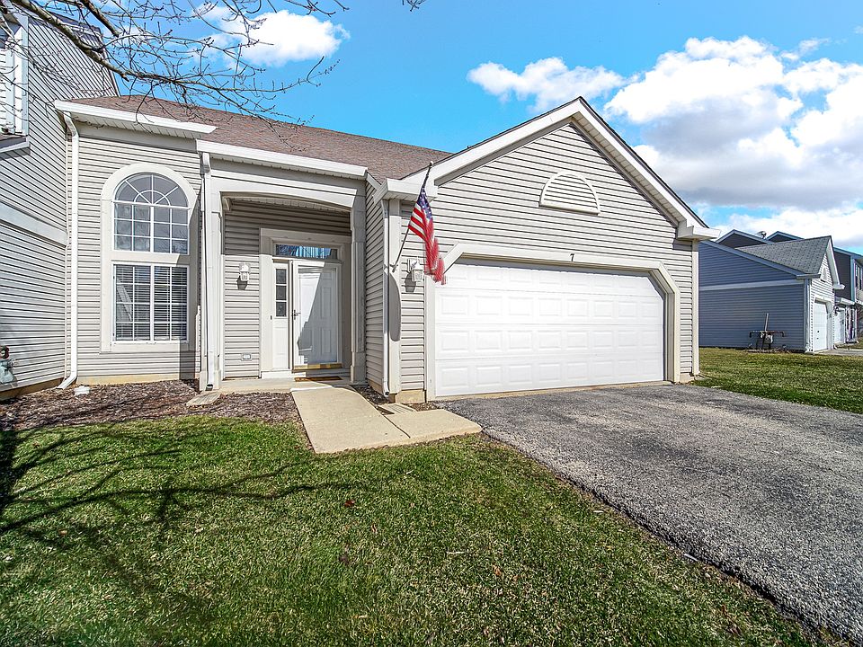 1st image of 7 Dogwood Ct