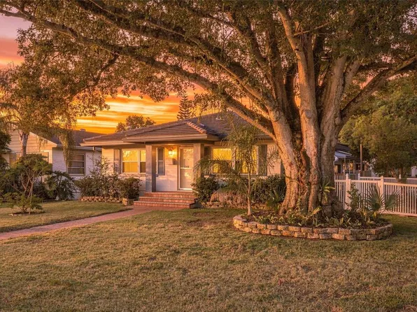 1146 30TH AVENUE N, ST PETERSBURG, FL 33704