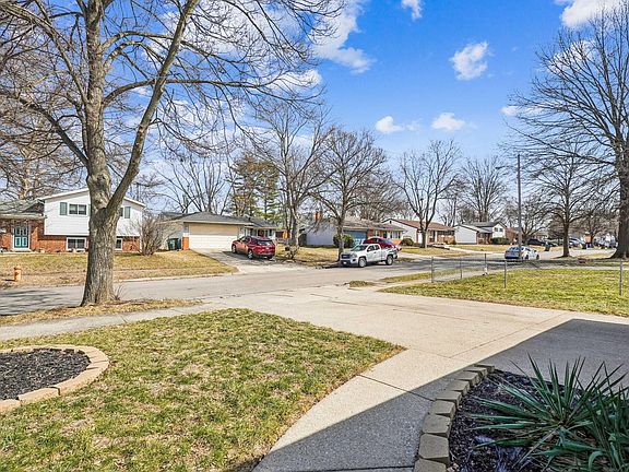 4th image of 5115 Botsford Dr