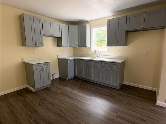 3rd image of 59 Chamberlain St