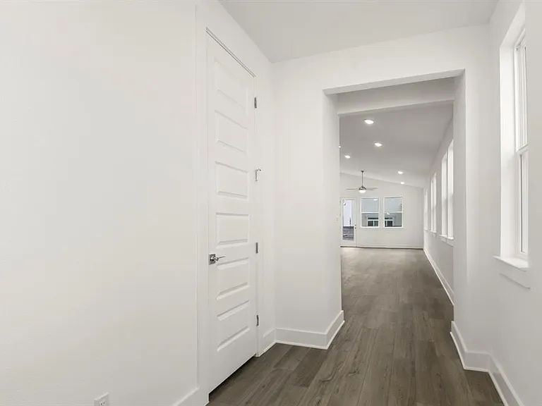 1012 Yaupon Holly Dr — Photo 6