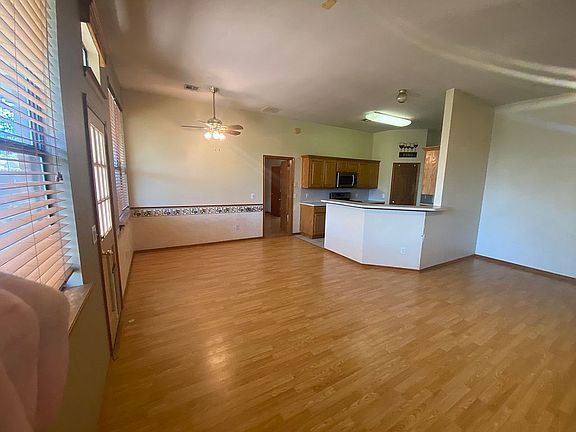 5th image of 2509 Augusta Dr
