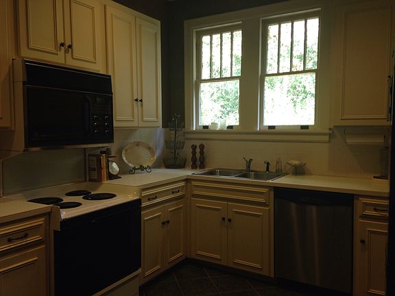 2nd image of 3113 Woodley Ter