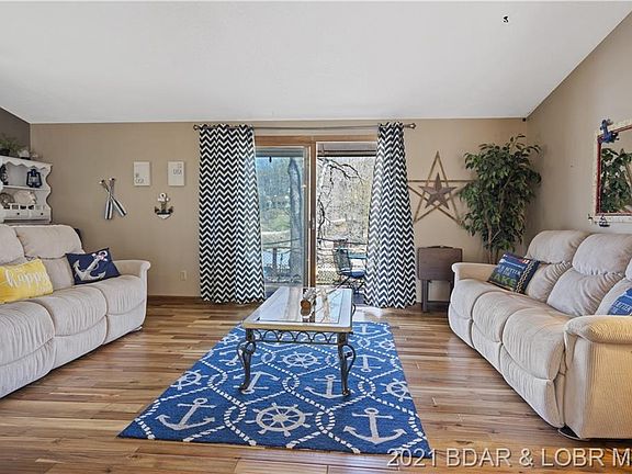 5th image of 477 Clary Ln