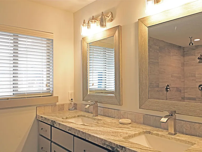 5527 Valkeith Dr — Photo 18