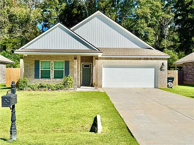 5 bed, 3.0 bath, 2016 sqft, $2,000 — Photo 2