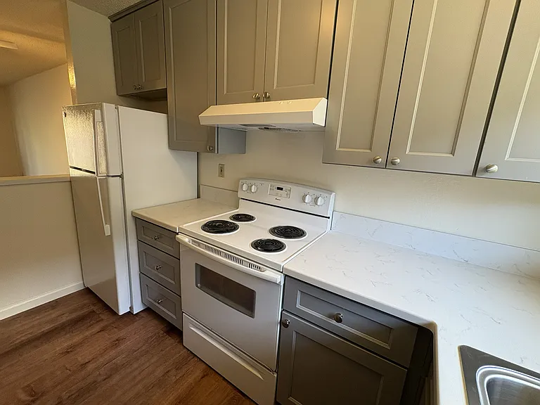 711 Diablo Ave #32 — Photo 6