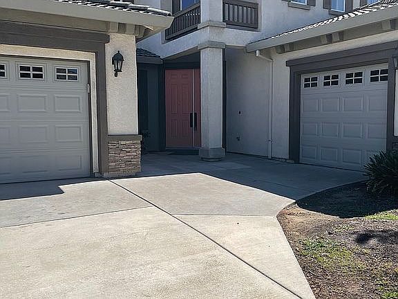 4th image of 3542 Southern Oak Dr