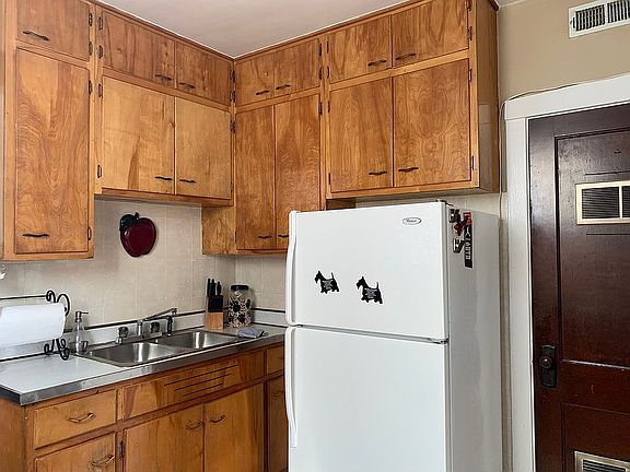 5th image of 4723 N Keating Ave