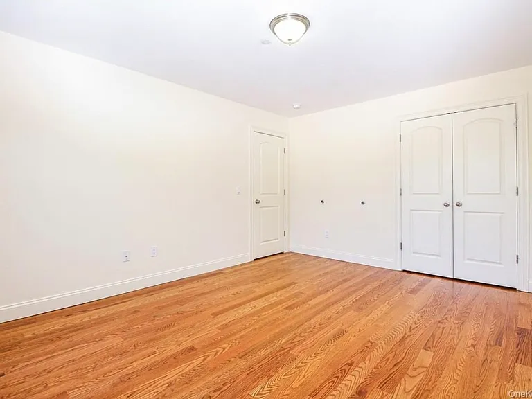 114 Oak St #114 — Photo 18