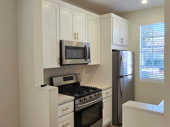 10864 Sabre Hill Dr Unit 257, San Diego, CA 92128