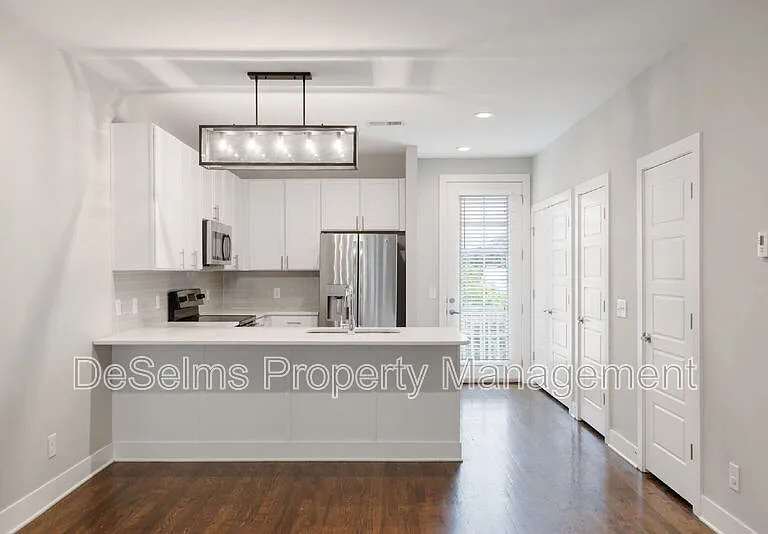 214 Porter Village Cir — Photo 9