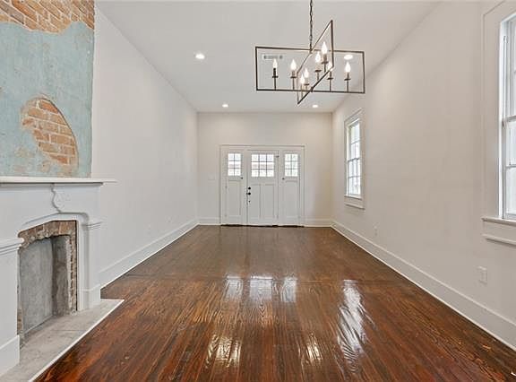 4th image of 922 Verret St