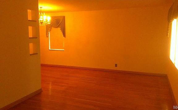 5th image of 4426 Oleatha Ave