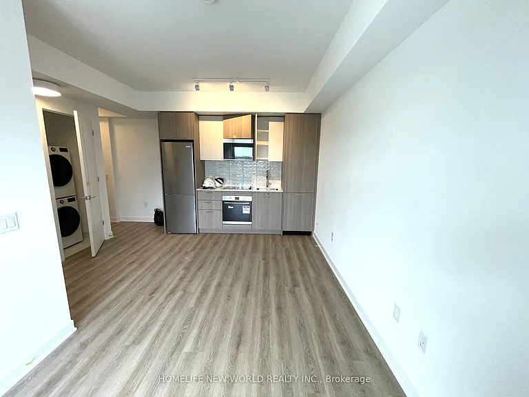 10 Oak St #2109 — Photo 8