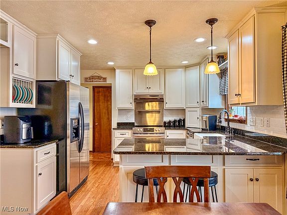 5th image of 2470 Stiegler Rd