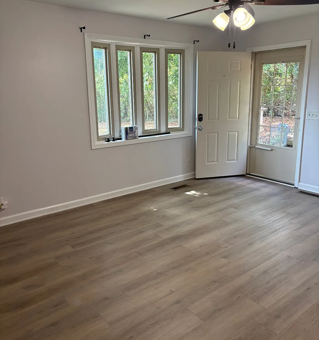 1 bed, 750 sqft, $1,200 — Photo 3