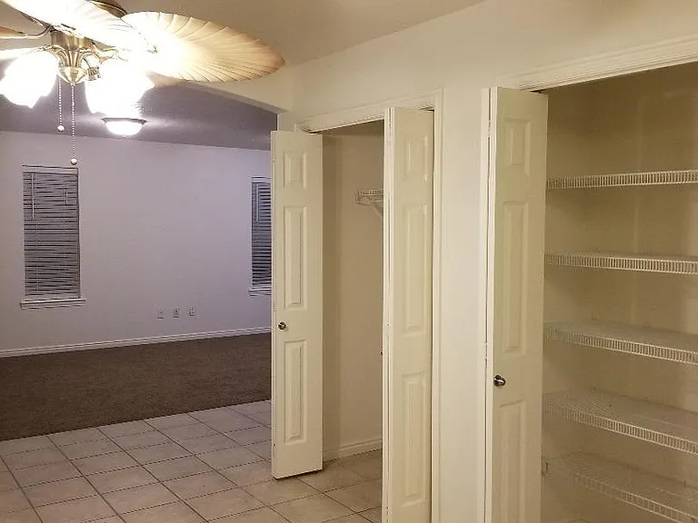 729 S Apple Grove Ln — Photo 6