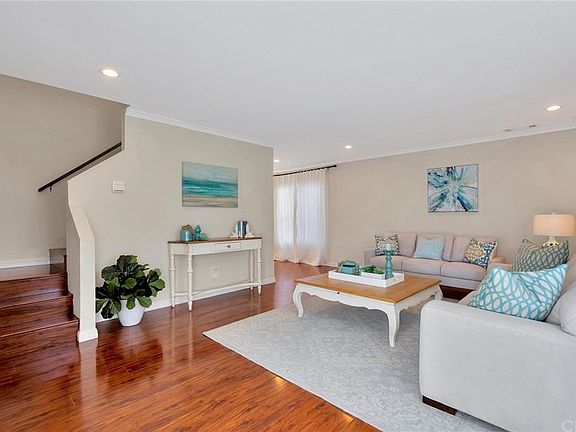 5th image of 850 E 116th Pl