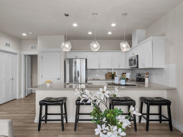 2221 S Federal Way #2221