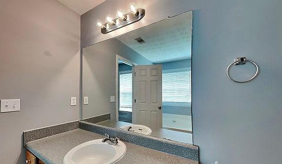 5th image of 7807 Gatehouse Dr