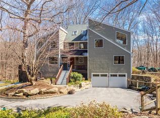 8 Beech Ln, Redding, CT 06896
