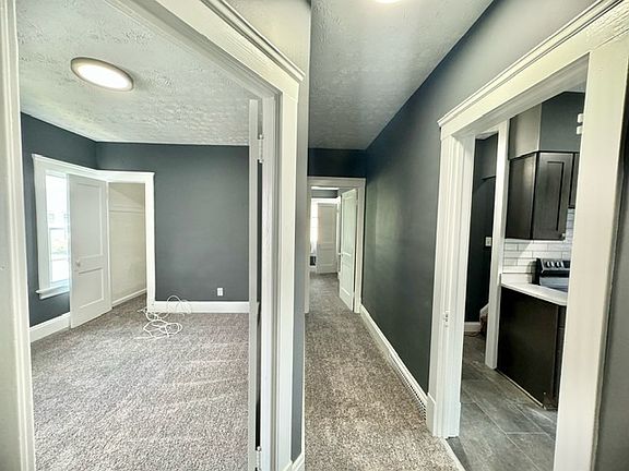 4th image of 1585 Wagar Ave #1585