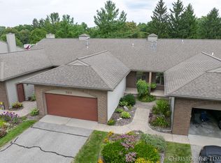 583 Crestview St, Holland, MI 49423