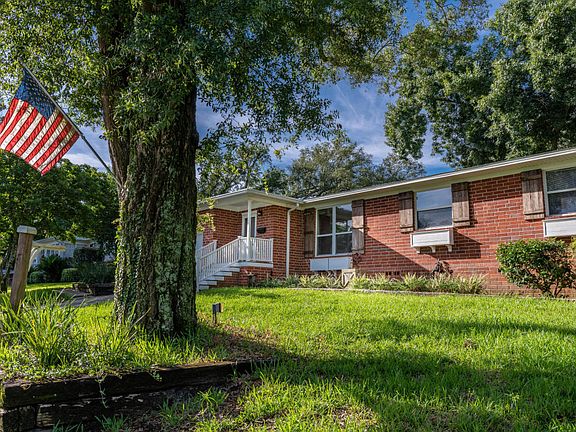 4th image of 8614 Emerald Isle Cir N