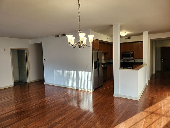 4th image of 1033 Peterson Ave APT 308