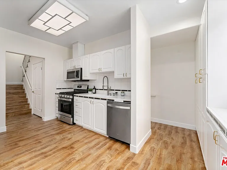 1338 Yale St #C — Photo 11