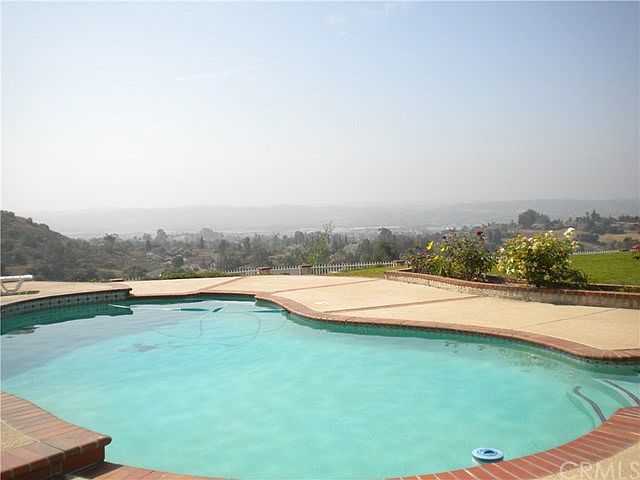 2nd image of 19672 Saddlecrest Dr