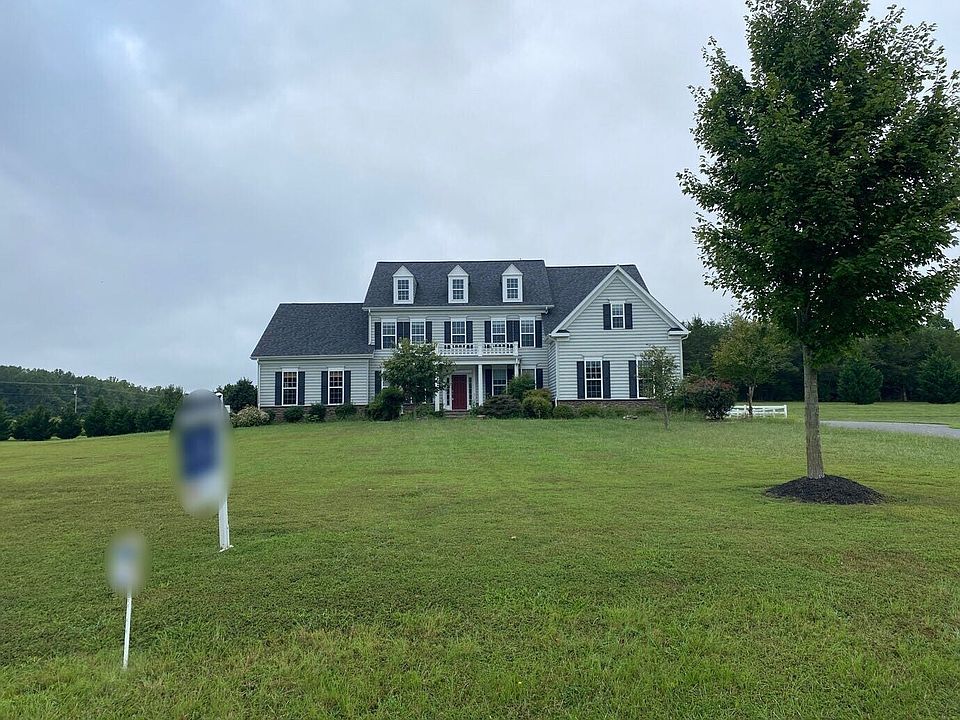 1st image of 31 Everett Ln