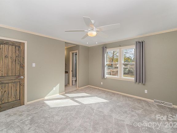 4th image of 4919 Country Oaks Dr