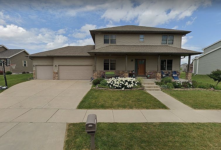 1st image of 1322 Heritage Ln