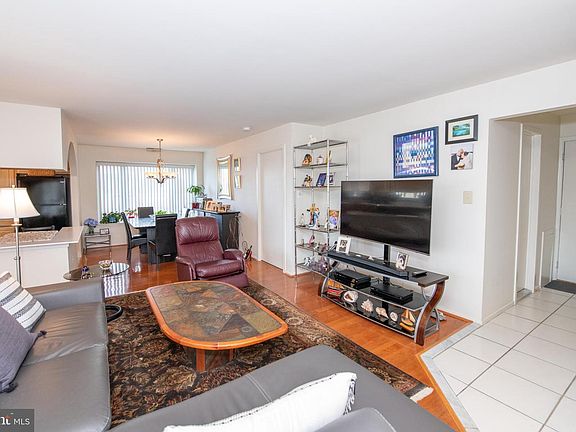5th image of 83 Bonnie Gellman Ct #D83