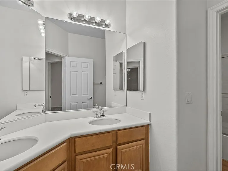 1728 Tamarron Dr — Photo 26