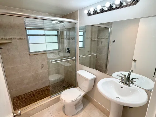 84 Mansfield E Unit B-84, Boca Raton, FL 33434