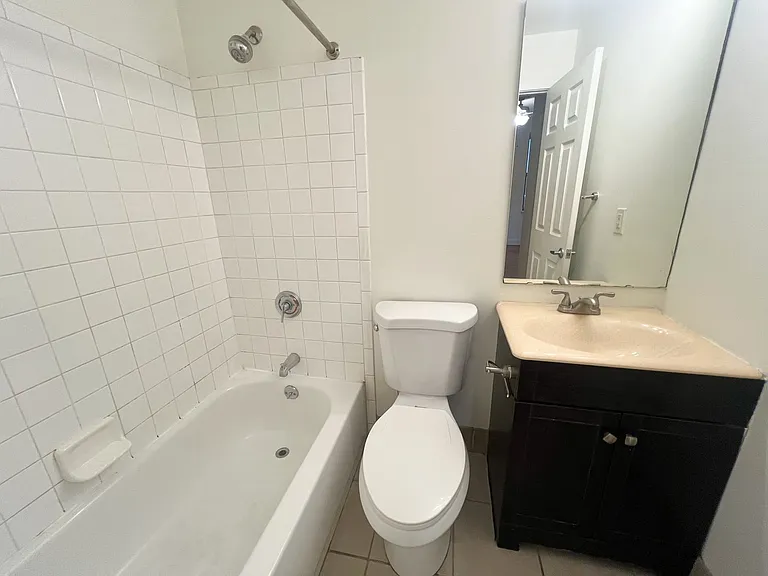 1404-06 Walnut — Photo 6